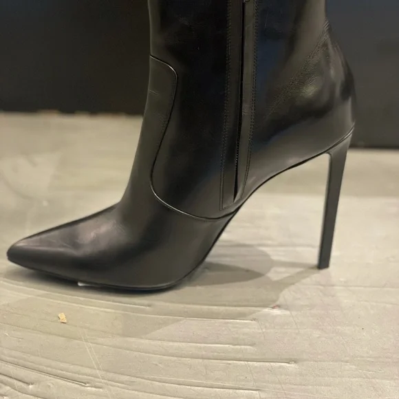 Fabulous Celine Ankle Boots - Picture 4 of 9